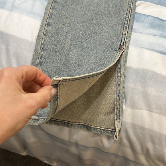 NWT Judy Blue high and waist light blue distressed jeans. NWT size 7/28 - Picture 5 of 10